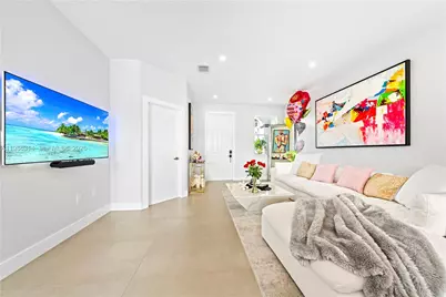 7827 NW 116th Ave, Doral, FL 33178 - Photo 8