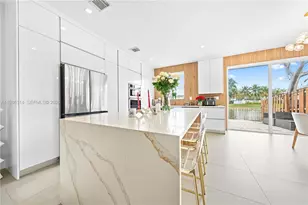 7827 NW 116th Ave, Doral, FL 33178 - Photo 2