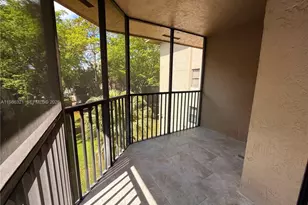 511 Ives Dairy Rd, Miami, FL 33179 - Photo 10