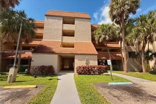 511 Ives Dairy Rd, Miami, FL 33179 - Photo 38