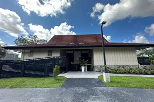 511 Ives Dairy Rd, Miami, FL 33179 - Photo 50