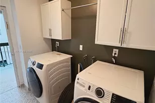 511 Ives Dairy Rd, Miami, FL 33179 - Photo 28