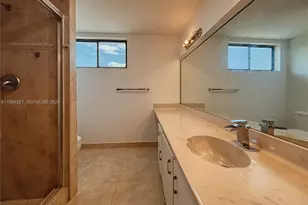 511 Ives Dairy Rd, Miami, FL 33179 - Photo 18