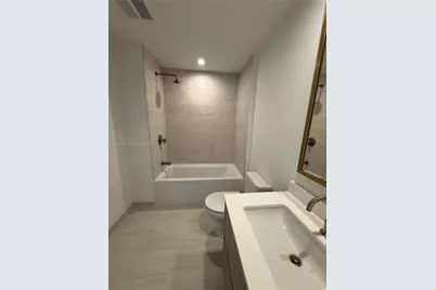 77 SE 5 St #2015, Miami, FL 33131 - Photo 8