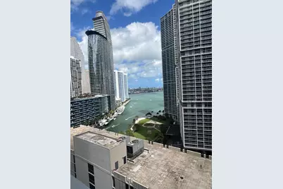 77 SE 5 St #2015, Miami, FL 33131 - Photo 1