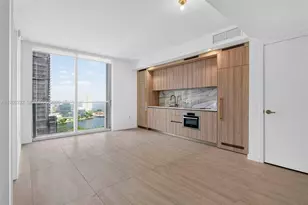 77 SE 5th St, Miami, FL 33131 - Photo 1