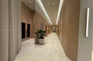 77 SE 5 St, Miami, FL 33131 - Photo 34