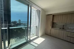 77 SE 5th St, Miami, FL 33131 - Photo 22