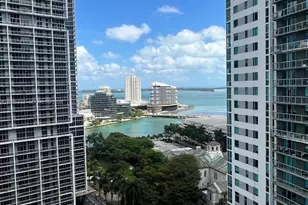77 SE 5th St, Miami, FL 33131 - Photo 18