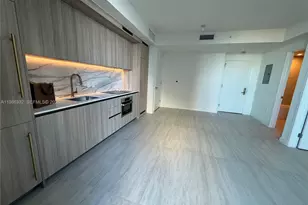 77 SE 5 St, Miami, FL 33131 - Photo 20