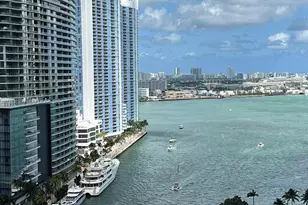 77 SE 5th St, Miami, FL 33131 - Photo 26