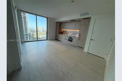 77 SE 5 St #2015, Miami, FL 33131 - Photo 10