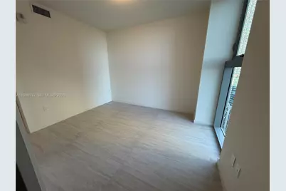77 SE 5 St #2015, Miami, FL 33131 - Photo 16
