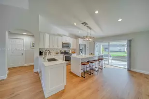 2847 SW 26th Pl, Cape Coral, FL 33914 - Photo 4