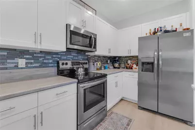 21068 NE 8th Ave, Miami, FL 33179 - Photo 8