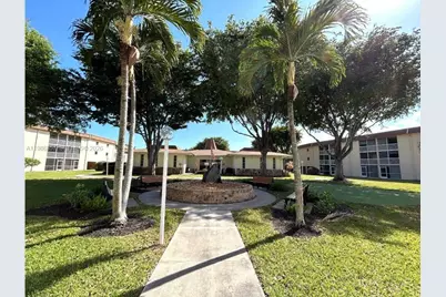 400 W Village Green Cir W #216, Palm Springs, FL 33461 - Photo 16