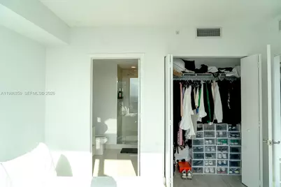 55 SW 9th St #3607, Miami, FL 33130 - Photo 4