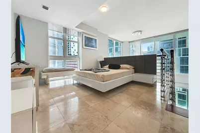 41 SE 5th St #602, Miami, FL 33131 - Photo 8