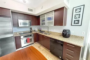 41 SE 5th St, Miami, FL 33131 - Photo 6