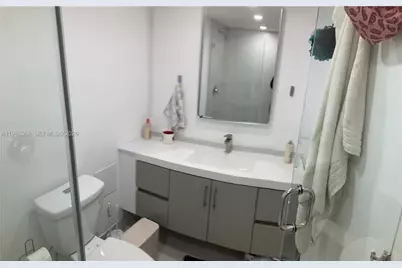 5401 Collins Ave #320, Miami Beach, FL 33140 - Photo 36