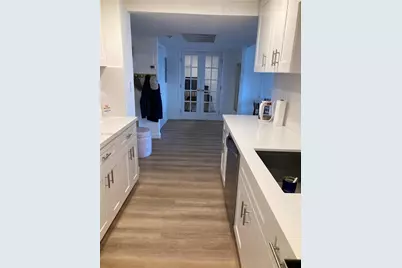 5401 Collins Ave #320, Miami Beach, FL 33140 - Photo 24