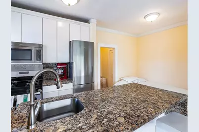 1611 Michigan Ave #10, Miami Beach, FL 33139 - Photo 8