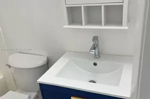 8095 NW 8th St, Miami, FL 33126 - Photo 12