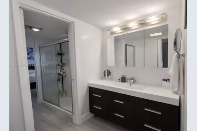 3675 N Country Club Dr #2305, Aventura, FL 33180 - Photo 12