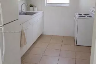 2651 NW 13th St, Miami, FL 33125 - Photo 6