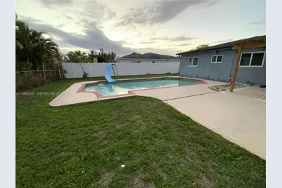 11128 Median St #0, Boca Raton, FL 33428 - Photo 10