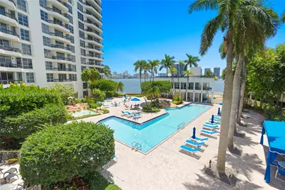 3600 Mystic Pointe Dr #310, Aventura, FL 33180 - Photo 22