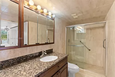 3600 Mystic Pointe Dr #310, Aventura, FL 33180 - Photo 14