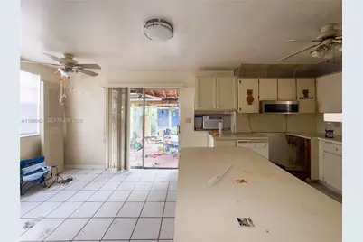 11430 SW 41st Ter, Miami, FL 33165 - Photo 16