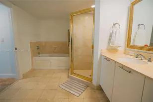 1800 N Bayshore Dr, Miami, FL 33132 - Photo 18