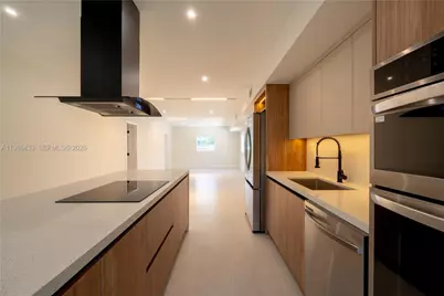 323 NW 104th Ter, Miami, FL 33150 - Photo 8