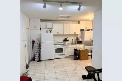 10025 SW 16th St, Pembroke Pines, FL 33025 - Photo 16