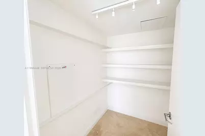 350 S Miami Ave #3904, Miami, FL 33130 - Photo 18