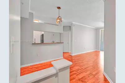 17150 N Bay Rd #2802, Sunny Isles Beach, FL 33160 - Photo 2