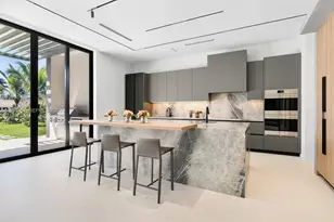 493 Holiday Dr, Hallandale Beach, FL 33009 - Photo 16