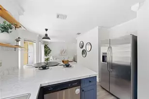 192 W Forest Oak Cir, Davie, FL 33325 - Photo 10