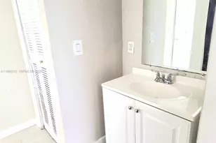 1700 NE 191st St, Miami, FL 33179 - Photo 10