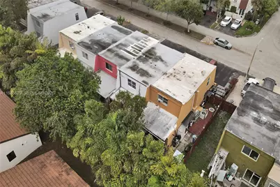 7402 NW 75th St, Tamarac, FL 33321 - Photo 4