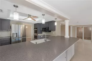 2070 NE 65th St, Fort Lauderdale, FL 33308 - Photo 4