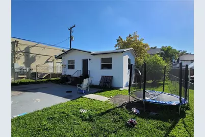 1975 NW 24th Ct, Miami, FL 33125 - Photo 14