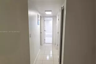 620 NE 12th Ave, Hallandale Beach, FL 33009 - Photo 18