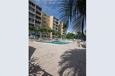 620 NE 12th Ave #101, Hallandale Beach, FL 33009 - Photo 2