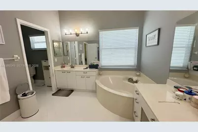 15973 NW 16th Ct, Pembroke Pines, FL 33028 - Photo 16