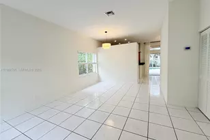 964 Tanglewood Cir, Weston, FL 33327 - Photo 2