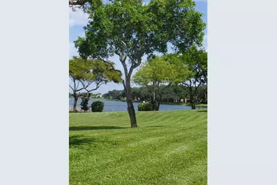 2831 N Oakland Forest Dr #112, Oakland Park, FL 33309 - Photo 26