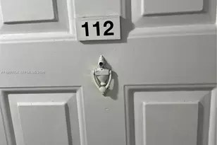 2831 N Oakland Forest Dr, Oakland Park, FL 33309 - Photo 2